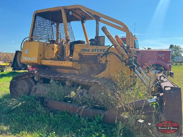 Image of John Deere 750B equipment image 2