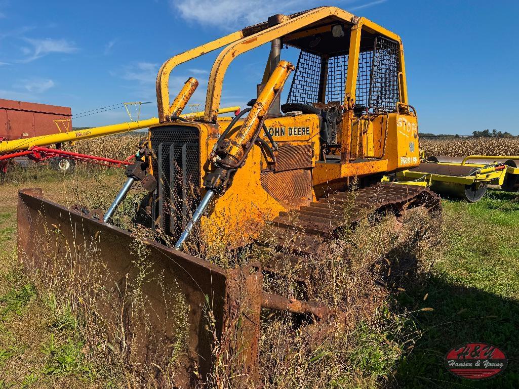 Image of John Deere 750B Primary image