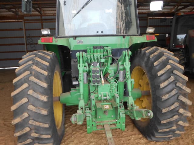 Image of John Deere 7510 equipment image 4