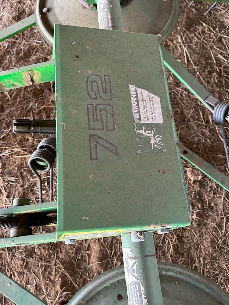 John Deere 752 Hay and Forage Hay - Rakes/Tedders for Sale | Tractor Zoom