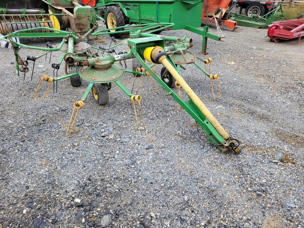 Image of John Deere 752 Primary image