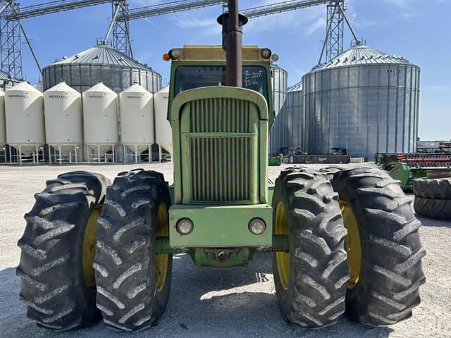 Image of John Deere 7520 equipment image 2