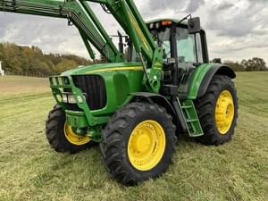John Deere 7520 Image