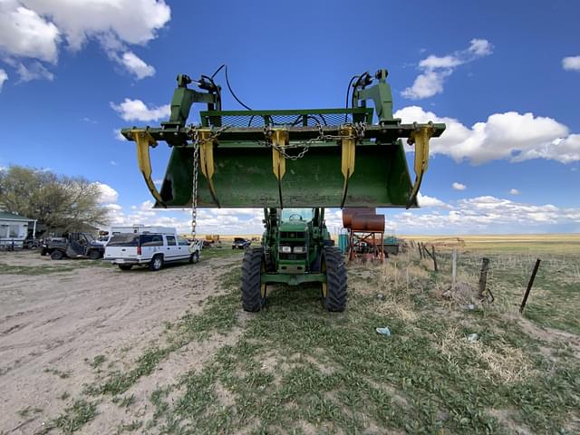 Image of John Deere 7520 equipment image 1