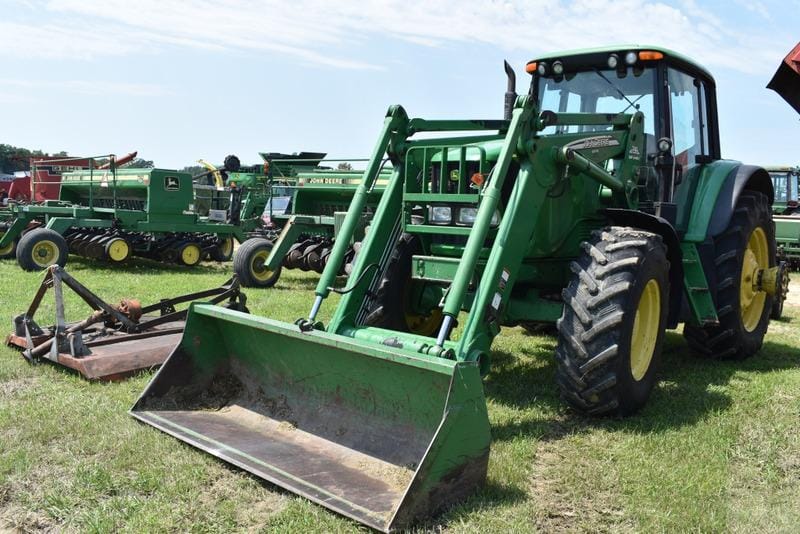 Main image John Deere 7520