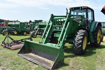 Main image John Deere 7520