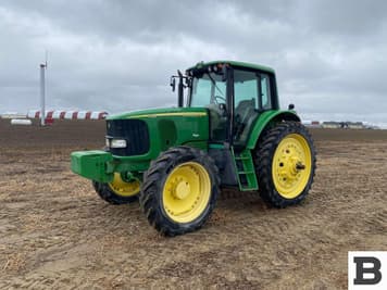 Main image John Deere 7520