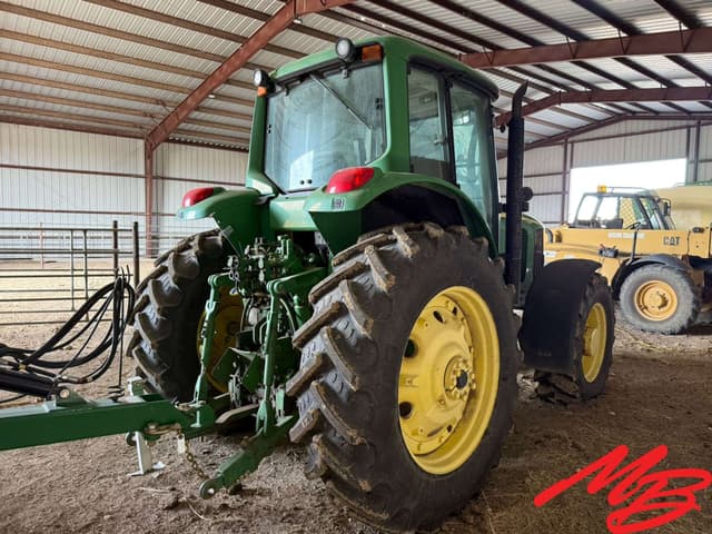 Image of John Deere 7520 equipment image 3