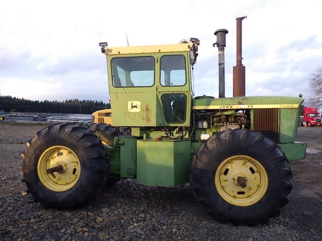 Image of John Deere 7520 equipment image 3
