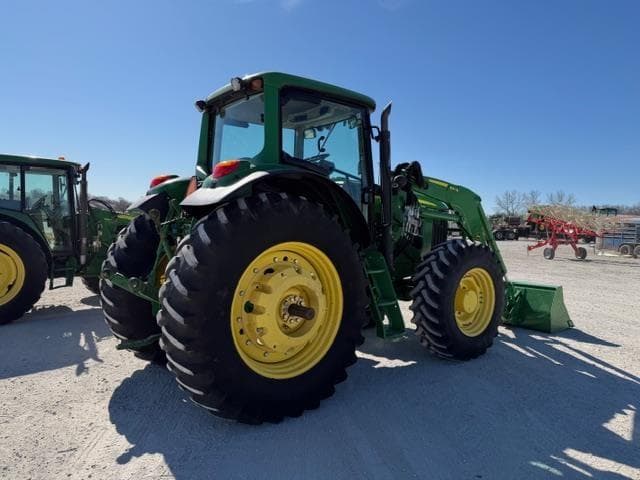 Image of John Deere 7530 Premium equipment image 4