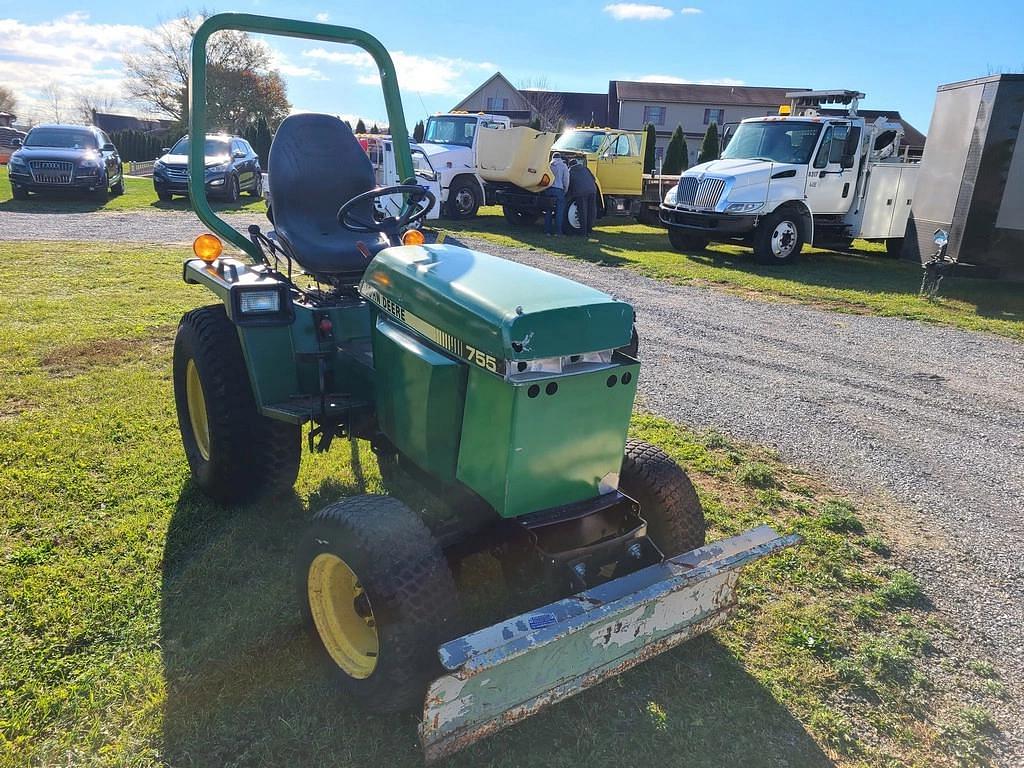 Image of John Deere 755 Primary image