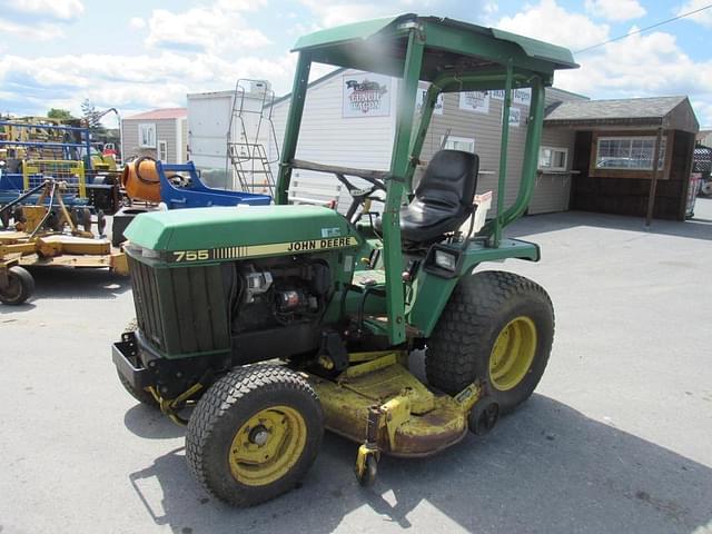 Image of John Deere 755 equipment image 1