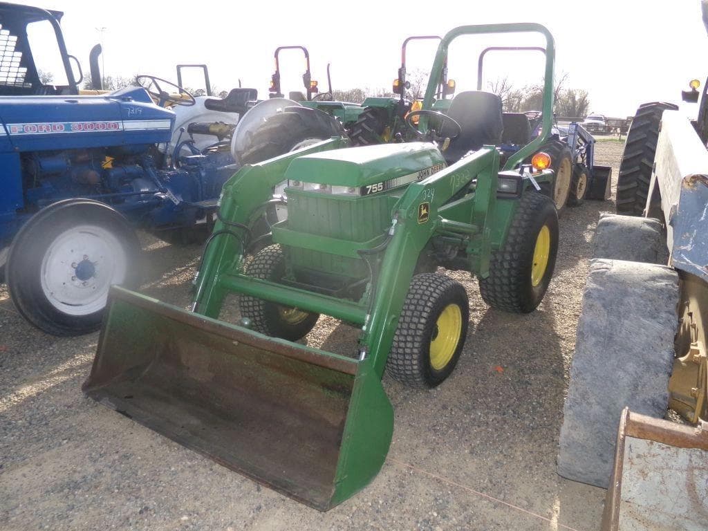 Image of John Deere 755 Primary image