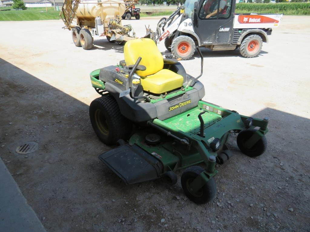 Image of John Deere 757 Primary image