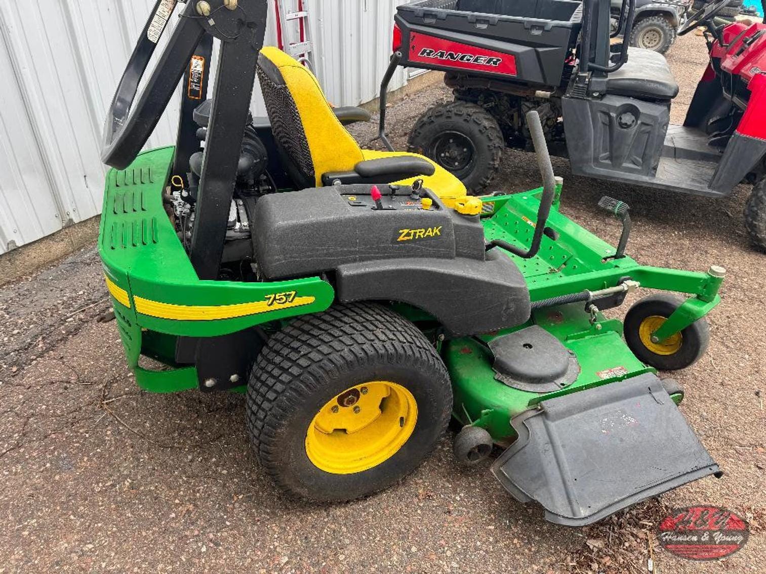 John Deere 757 Equipment Image0