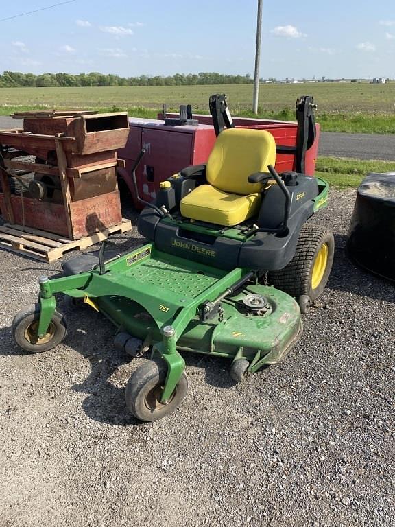 Image of John Deere 757 Image 1