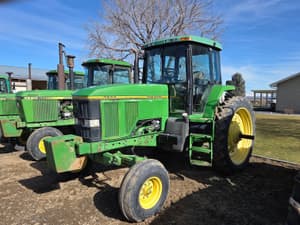 John Deere 7600 Image