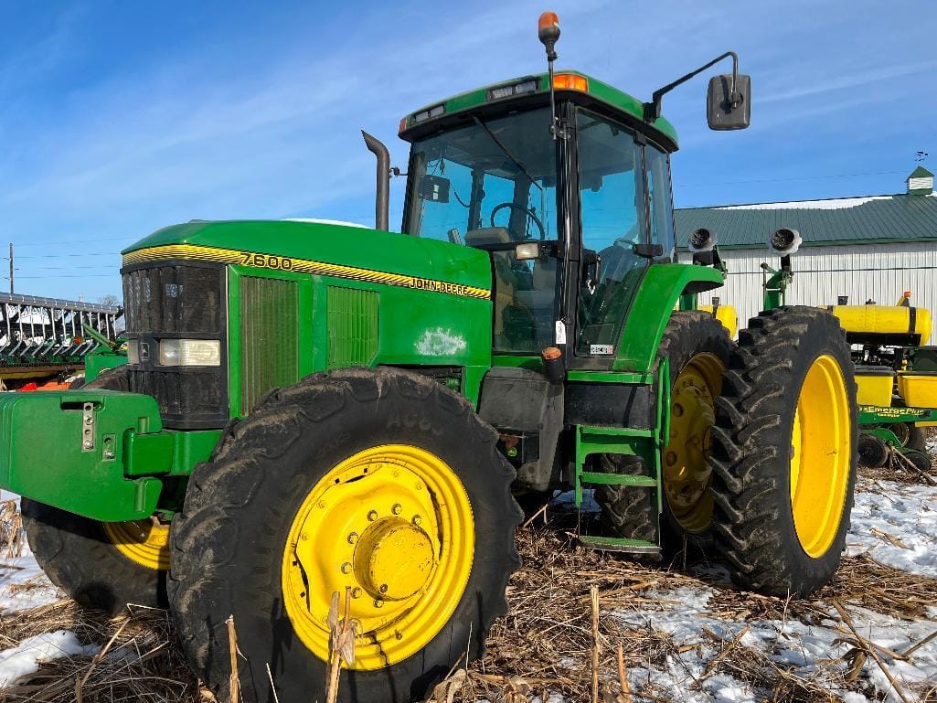 Main image John Deere 7600