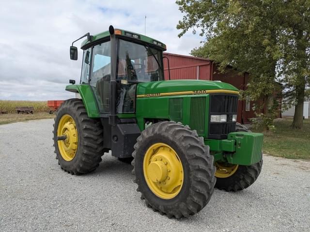 Image of John Deere 7600 equipment image 3