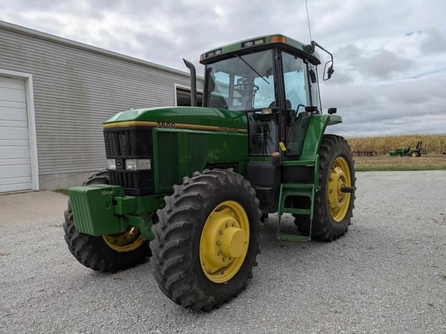 Image of John Deere 7600 equipment image 1