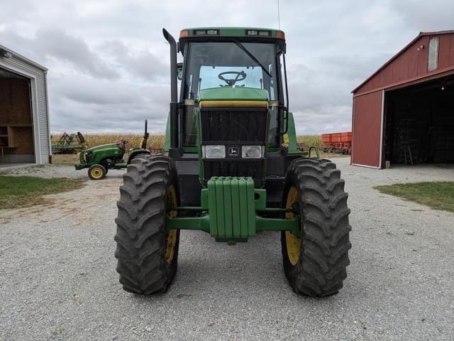 Image of John Deere 7600 equipment image 2