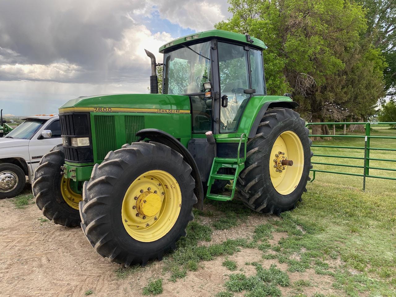Main image John Deere 7600