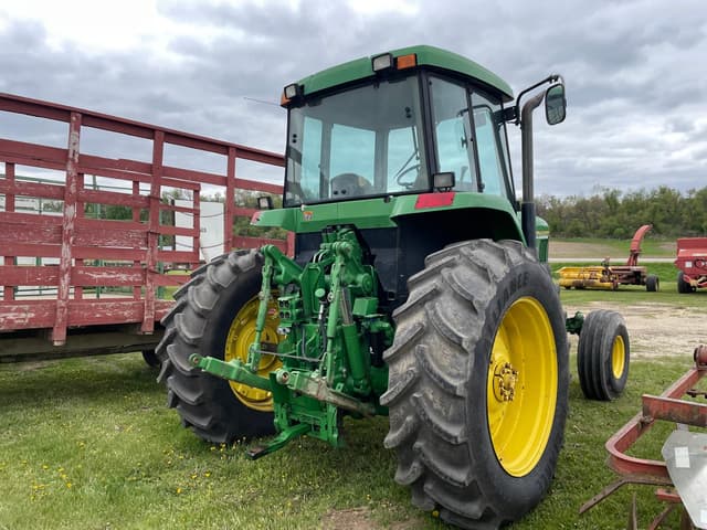 Image of John Deere 7600 equipment image 3