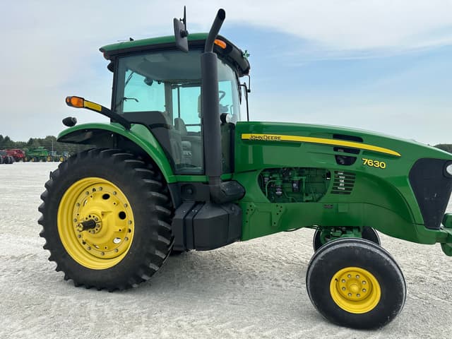 Image of John Deere 7630 equipment image 4