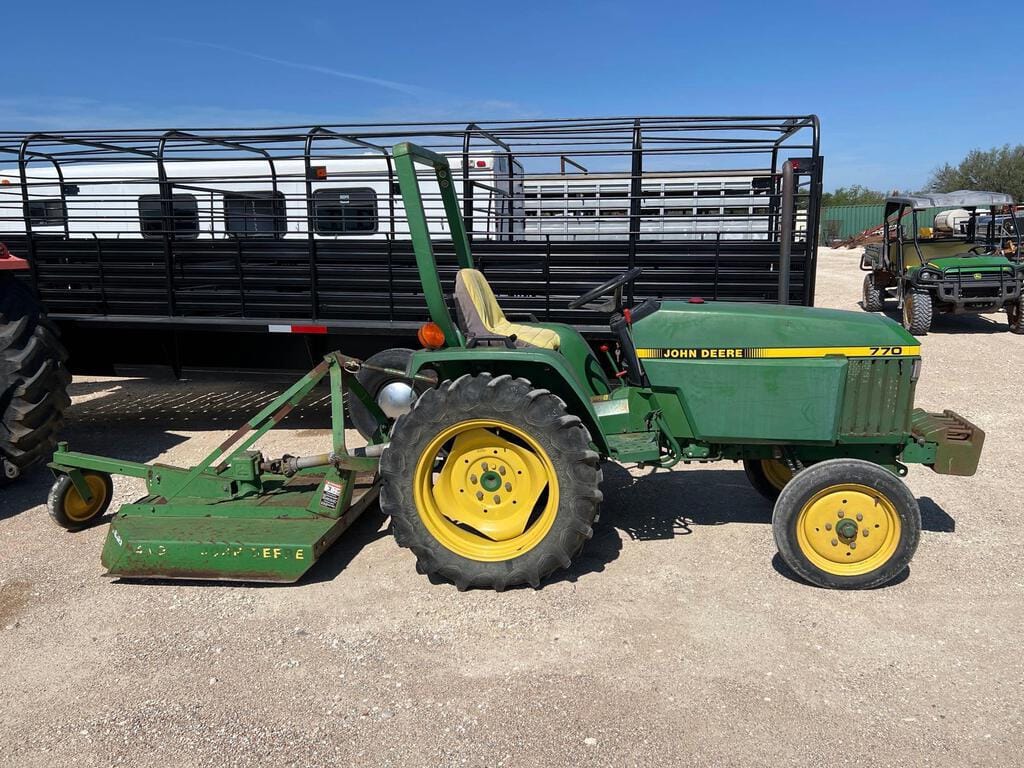 Main image John Deere 770