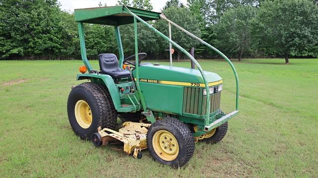 Image of John Deere 770 equipment image 2