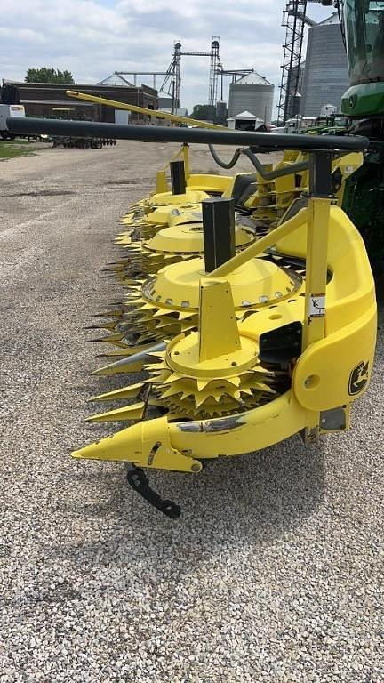 Image of John Deere 770 Primary image
