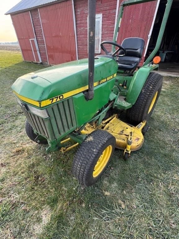 John Deere 770 Equipment Image0