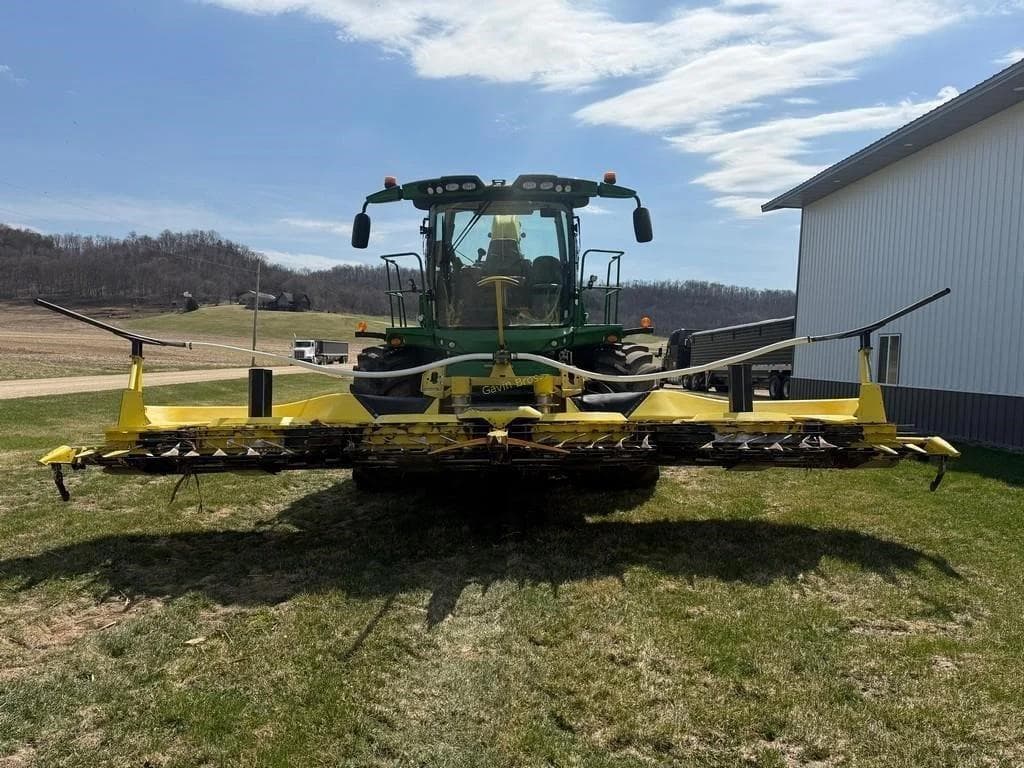 Image of John Deere 770 Primary image