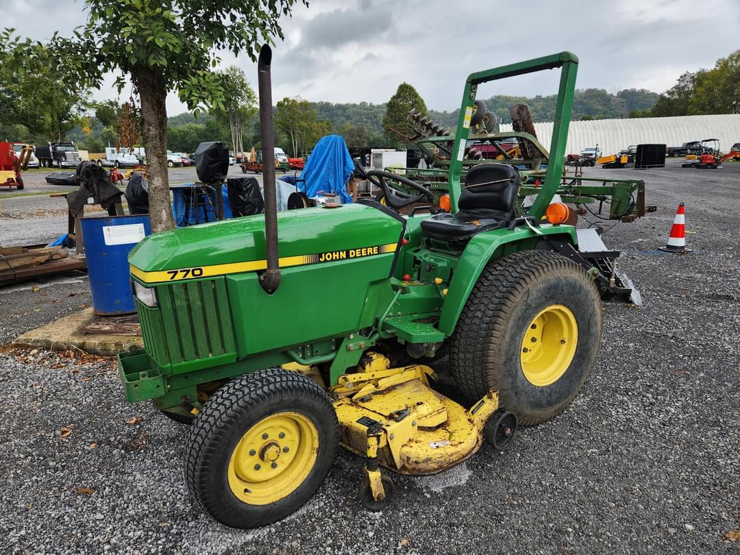 Image of John Deere 770 Primary image