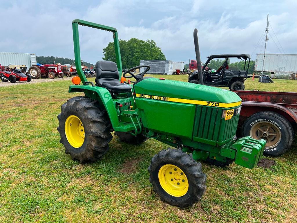 Main image John Deere 770