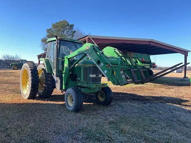 Image of John Deere 7700 equipment image 1