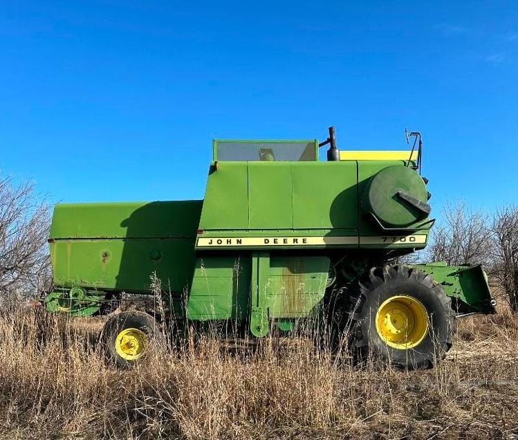 Main image John Deere 7700