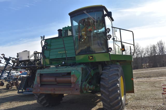 Image of John Deere 7700 equipment image 1