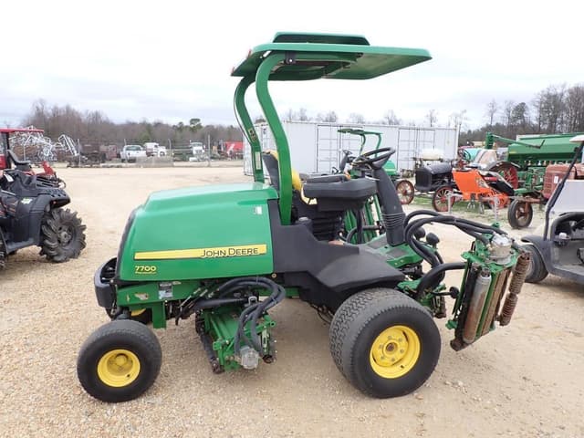 Image of John Deere 7700 equipment image 2