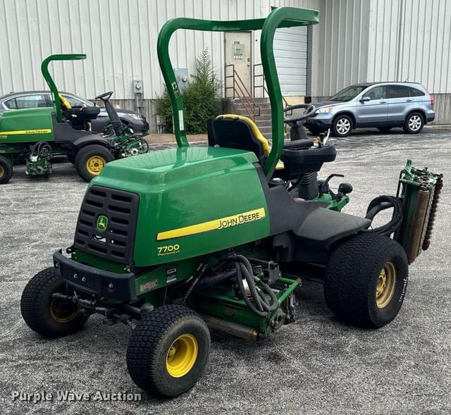 Image of John Deere 7700 equipment image 4