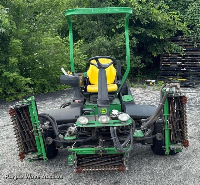 Image of John Deere 7700 equipment image 1