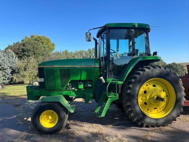 Image of John Deere 7700 equipment image 2