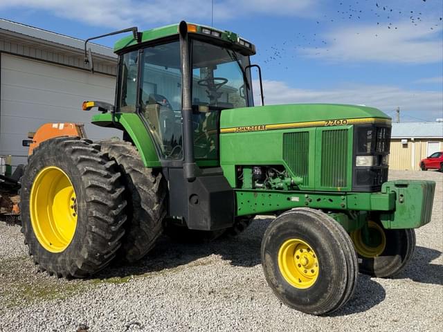Image of John Deere 7700 equipment image 1