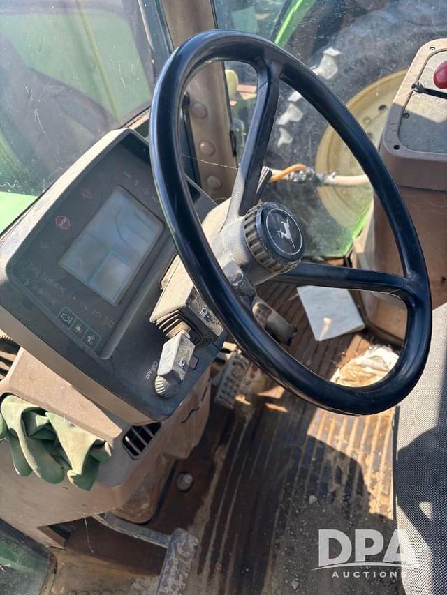 Image of John Deere 7700 equipment image 4