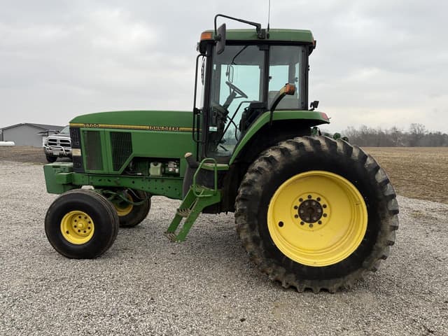 Image of John Deere 7700 equipment image 3