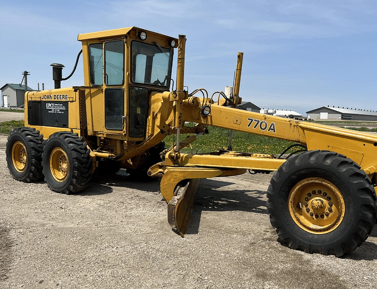John Deere 770A Equipment Image0