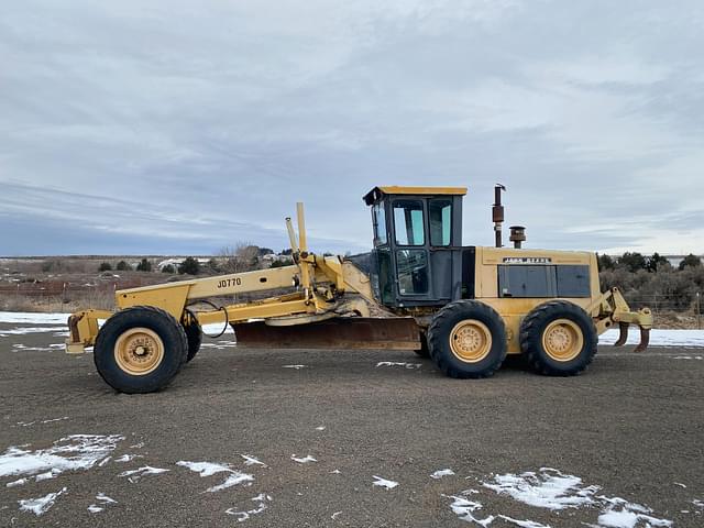 Image of John Deere 770A equipment image 2