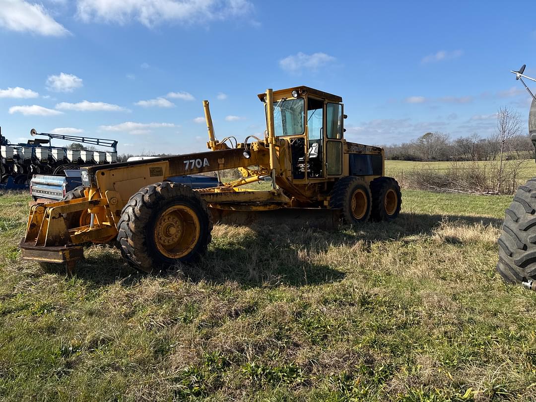 Image of John Deere 770A Primary image