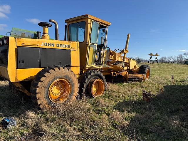 Image of John Deere 770A equipment image 2