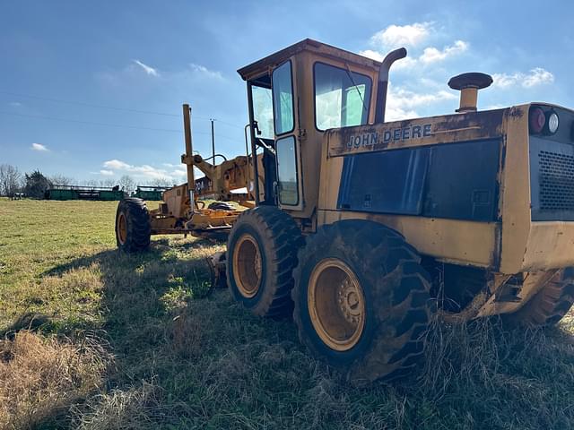 Image of John Deere 770A equipment image 4